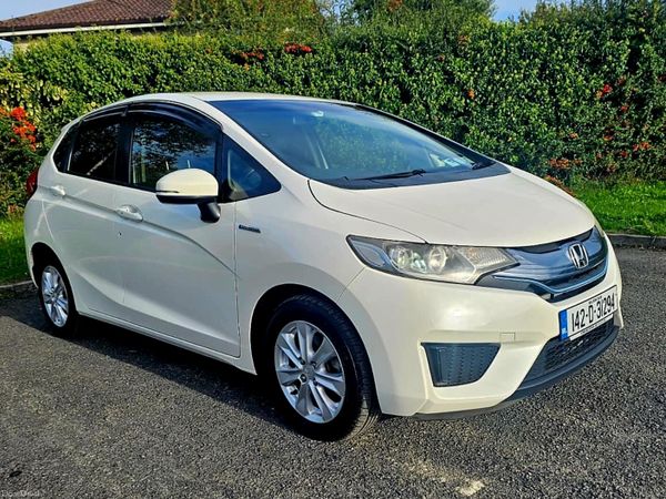 Honda Fit Hatchback, Petrol Hybrid, 2014, White