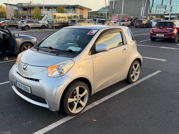 Toyota iQ Hatchback, Petrol, 2009, Silver