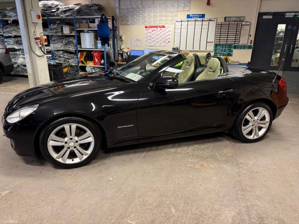 Mercedes-Benz SLK Convertible, Petrol, 2010, Black