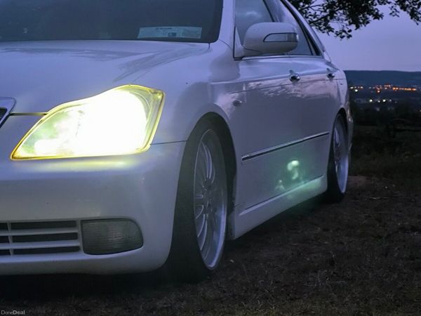 Toyota Crown Saloon, Petrol, 2004, White