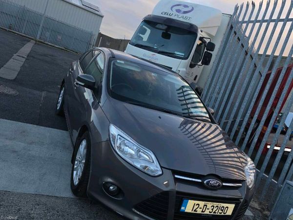 Ford Focus Hatchback, Diesel, 2012, Brown