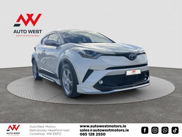 Toyota C-HR SUV, Petrol Hybrid, 2019, White