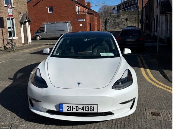 Tesla Model 3 Saloon, Electric, 2021, White