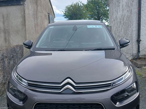 Citroen C4 Hatchback, Petrol, 2019, Grey