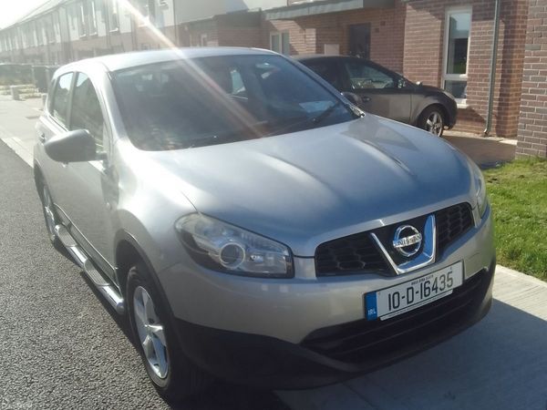 Nissan Qashqai Hatchback, Diesel, 2010, Silver