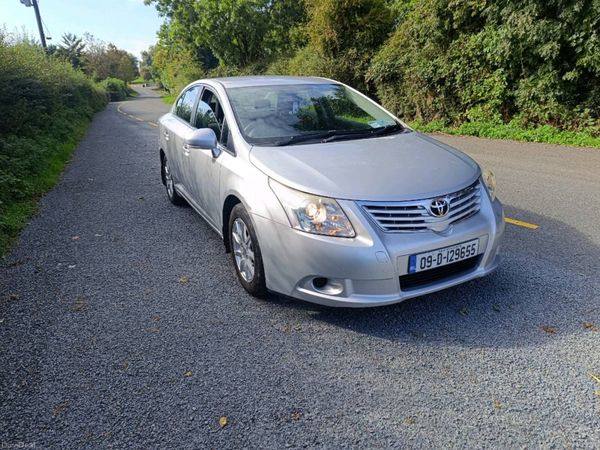 Toyota Avensis Saloon, Petrol, 2009, Silver