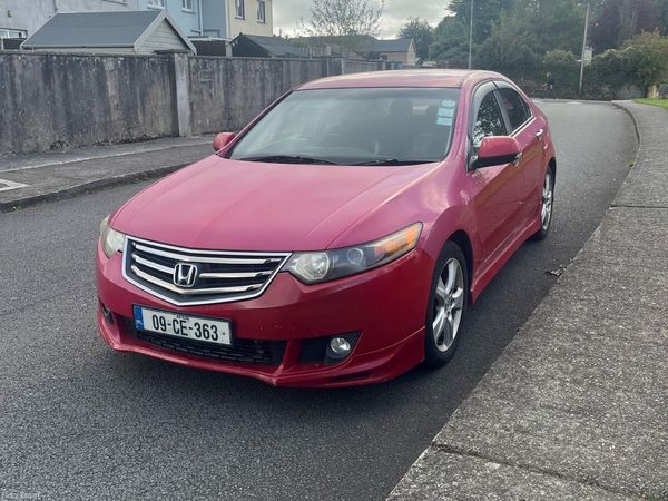 Honda Accord Saloon, Diesel, 2009, Red
