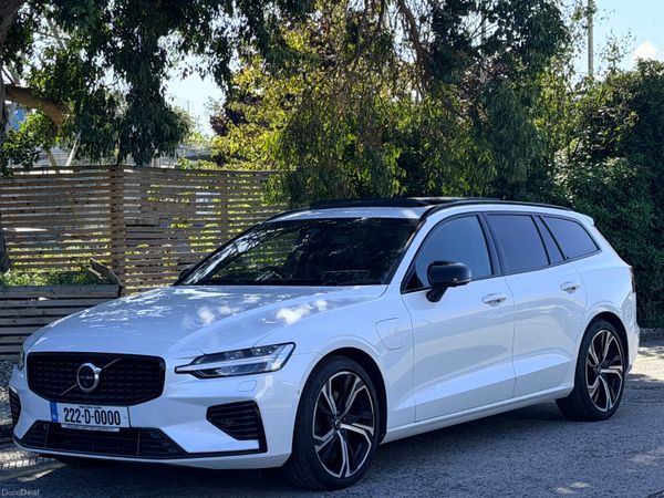 Volvo V60 Estate, Petrol Plug-in Hybrid, 2022, White