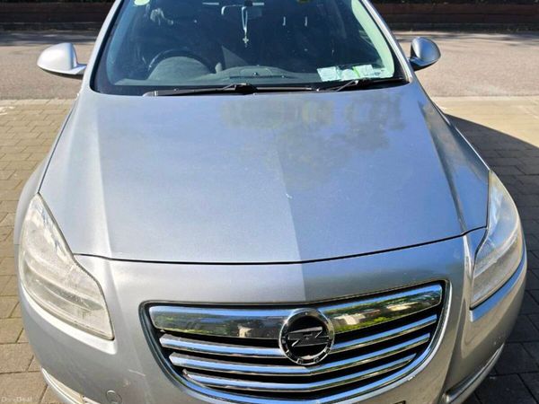 Vauxhall Insignia Hatchback, Diesel, 2013, Silver
