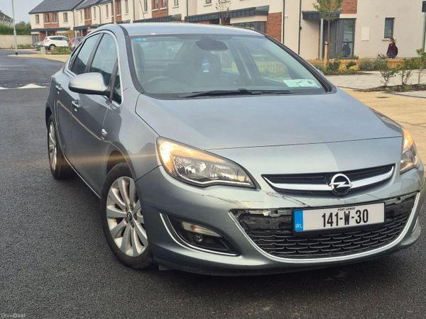Opel Astra Saloon, Diesel, 2014, Silver