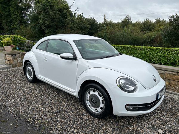 Volkswagen Beetle Hatchback, Petrol, 2014, White