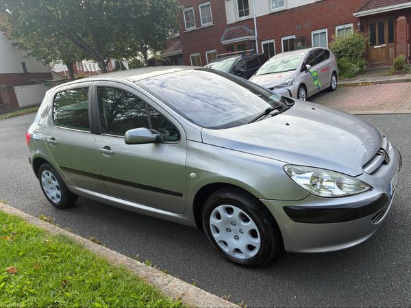 Peugeot 307 Hatchback, Petrol, 2004, Grey