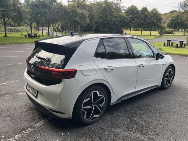 Volkswagen ID.3 Hatchback, Electric, 2020, White