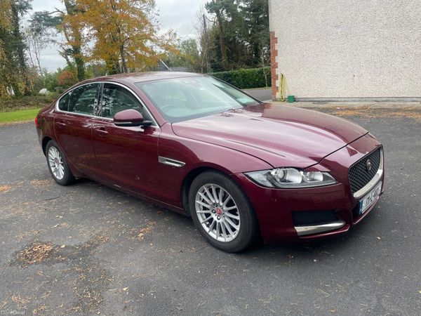 Jaguar XF Saloon, Diesel, 2017, Red