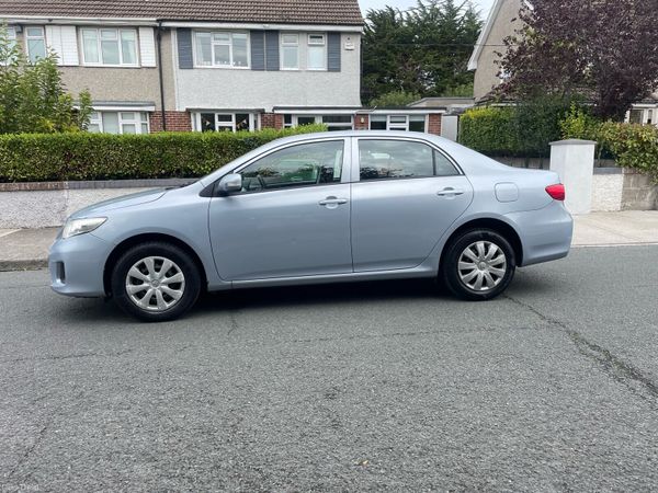 Toyota Corolla Saloon, Petrol, 2011, Blue