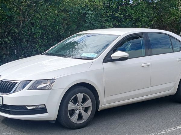 Skoda Octavia Saloon, Petrol, 2020, White