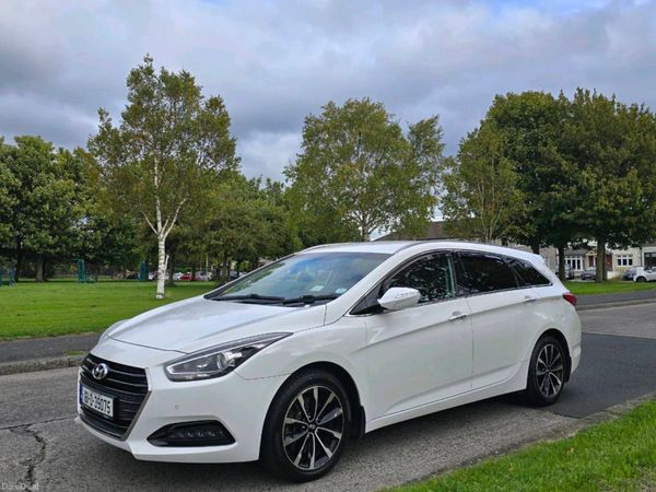 Hyundai i40 Estate/Jeep, Diesel, 2016, White