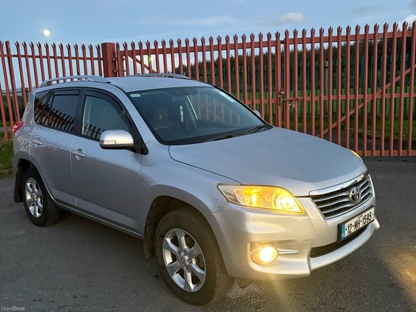 Toyota RAV4 SUV, Diesel, 2012, Silver