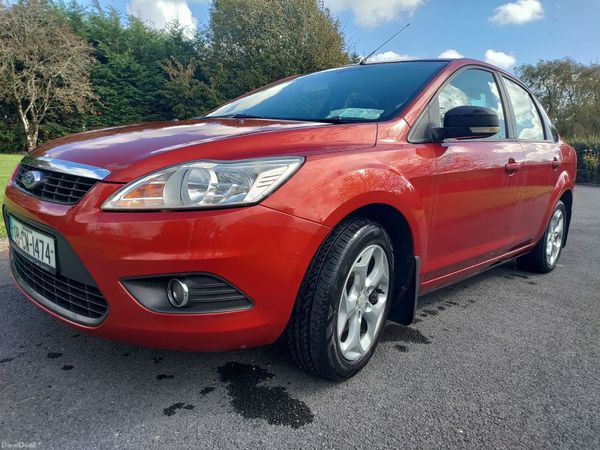 Ford Focus Saloon, Petrol, 2008, Red