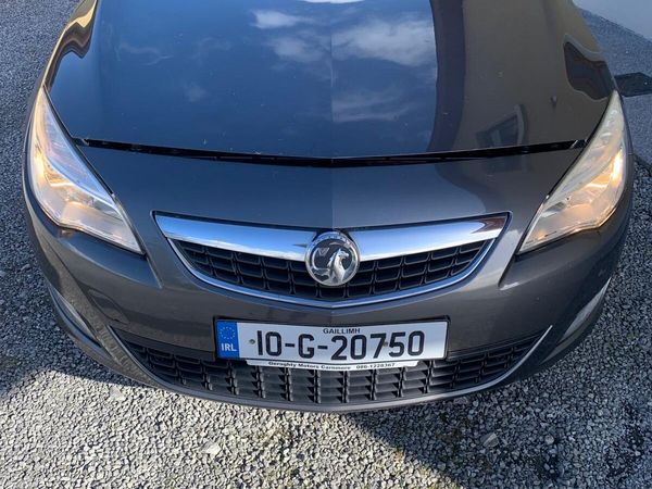 Vauxhall Astra Hatchback, Petrol, 2010, Grey