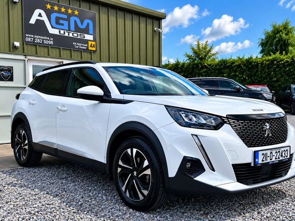 Peugeot 2008 MPV, Petrol, 2021, White