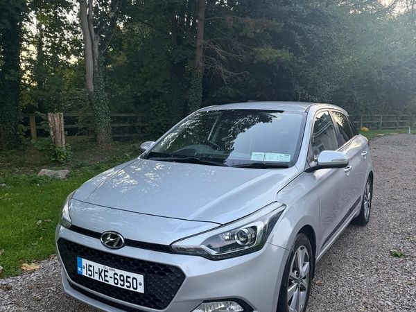 Hyundai i20 Hatchback, Petrol, 2015, Silver