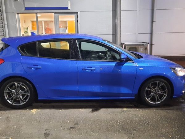 Ford Focus Hatchback, Petrol, 2019, Blue