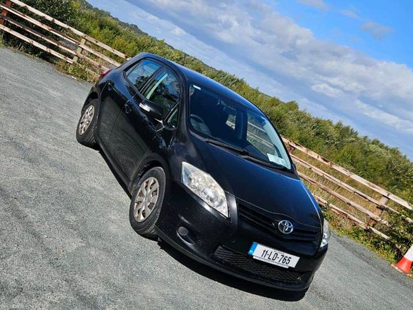 Toyota Auris Hatchback, Diesel, 2011, Black