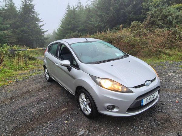Ford Fiesta Hatchback, Petrol, 2010, Silver