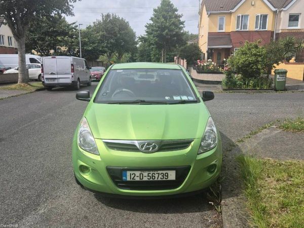 Hyundai i20 Hatchback, Petrol, 2012, Green