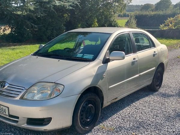 Toyota Corolla Saloon, Petrol, 2005, Silver
