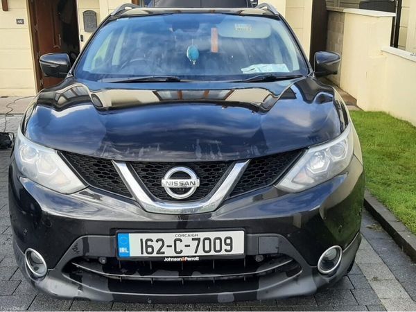 Nissan Qashqai Hatchback, Diesel, 2016, Black