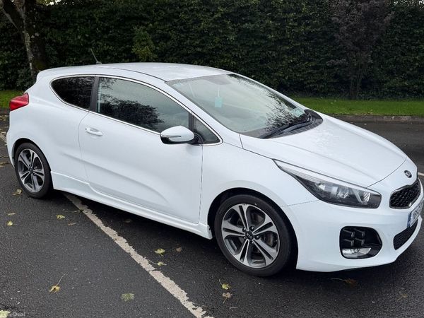 Kia Ceed Hatchback, Diesel, 2016, White