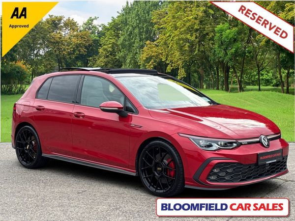 Volkswagen Golf Hatchback, Petrol, 2022, Red