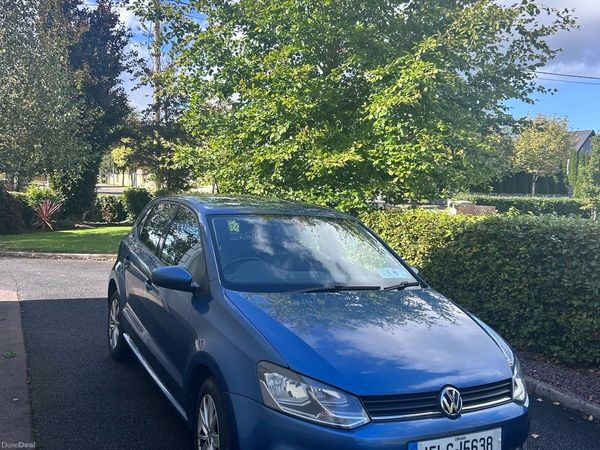 Volkswagen Polo Hatchback, Petrol, 2015, Blue