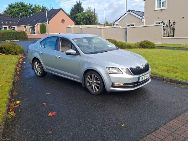 Skoda Octavia Saloon, Diesel, 2019, Grey