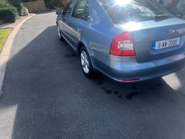 Skoda Octavia Saloon, Diesel, 2011, Grey