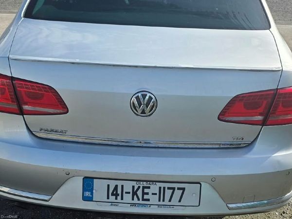 Volkswagen Passat Saloon, Diesel, 2014, Silver