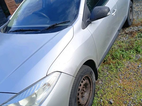 Renault Fluence Saloon, Diesel, 2012, Silver