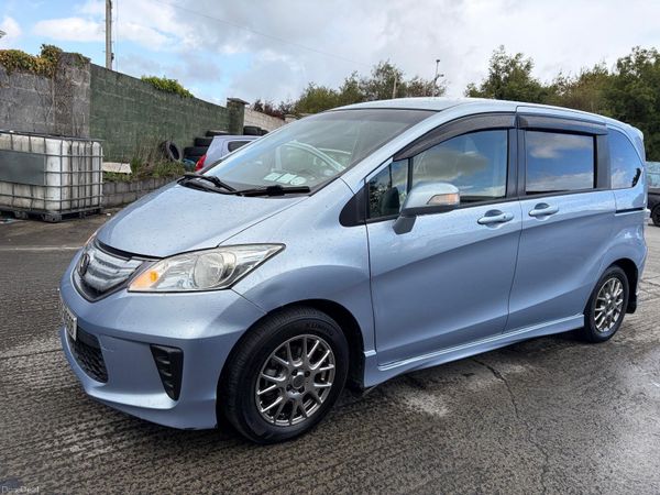 Honda Freed MPV, Petrol Hybrid, 2013, Green
