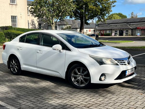 Toyota Avensis Saloon, Diesel, 2013, White