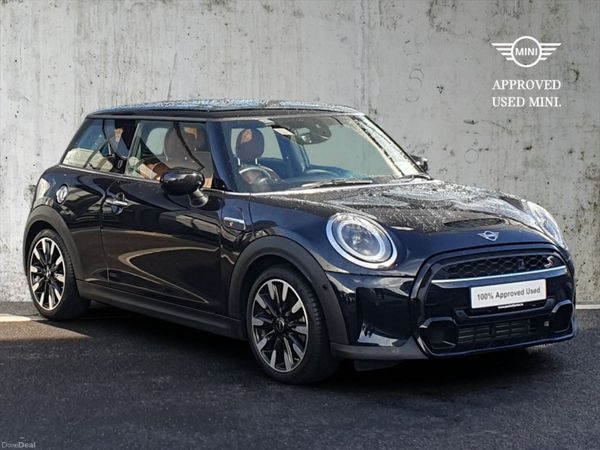 Mini Cooper Hatchback, Petrol, 2023, Black
