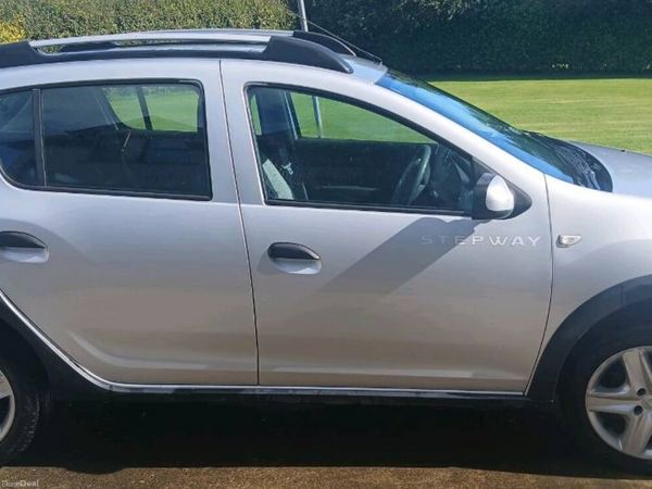 Dacia Sandero Stepway Hatchback, Petrol, 2014, Silver
