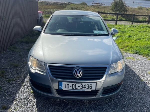 Volkswagen Passat Saloon, Diesel, 2010, Grey
