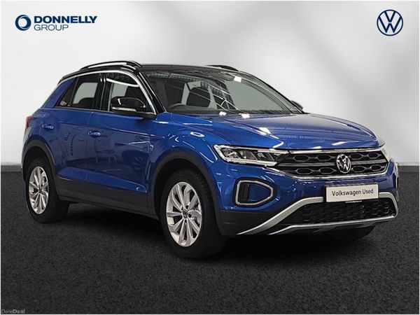 Volkswagen T-Roc Hatchback, Petrol, 2026, Blue