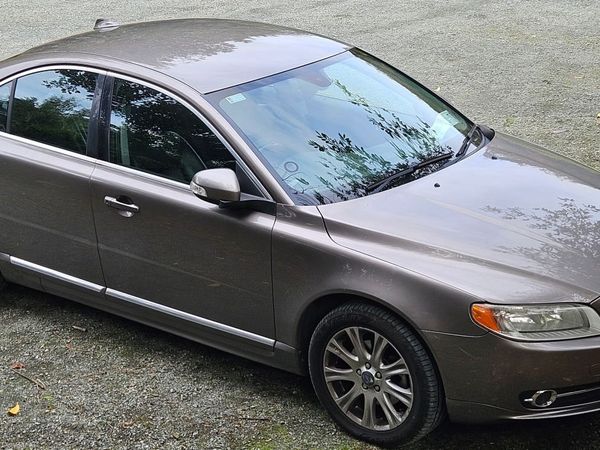 Volvo S80 Saloon, Diesel, 2010, Grey