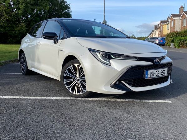Toyota Corolla Hatchback, Petrol Hybrid, 2019, White