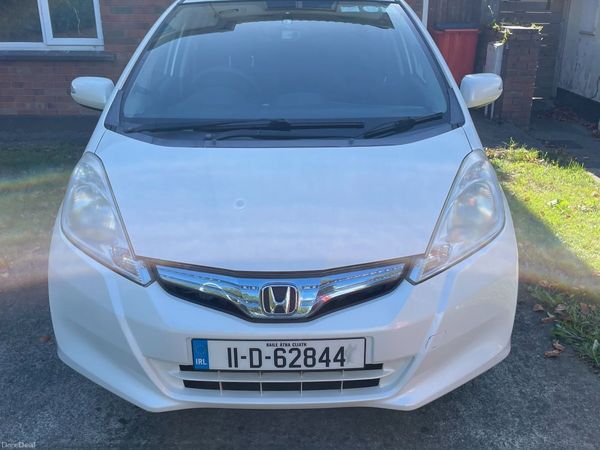 Honda Fit Hatchback, Petrol Hybrid, 2011, White