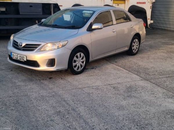 Toyota Corolla Saloon, Diesel, 2011, Silver