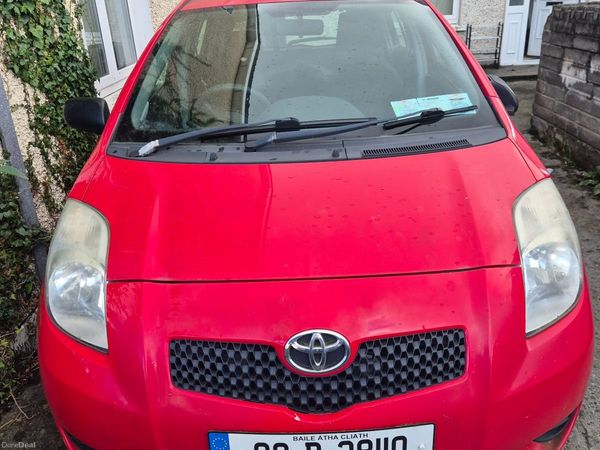 Toyota Yaris Hatchback, Petrol, 2008, Red